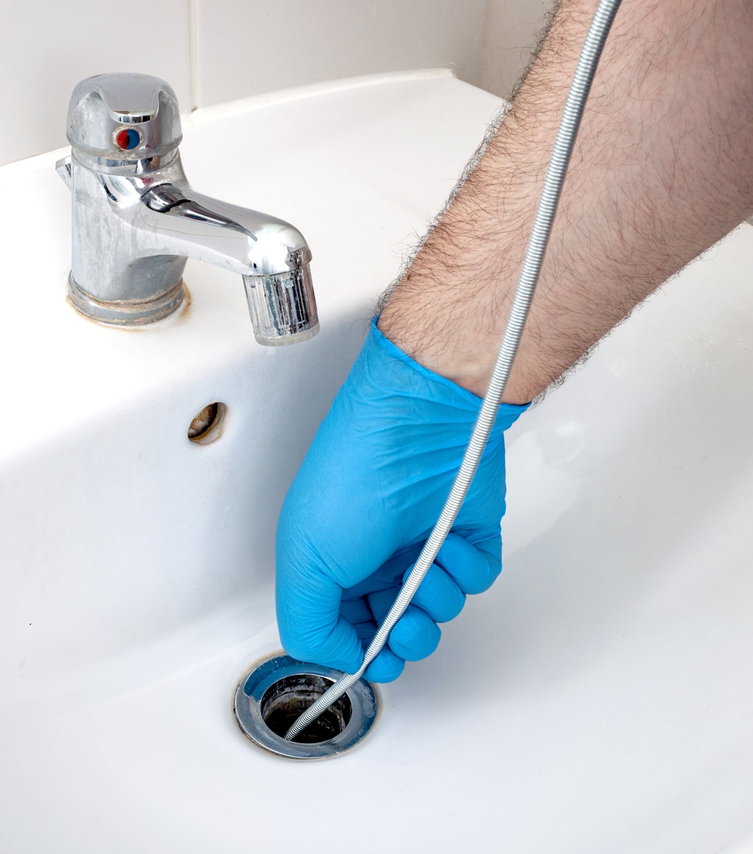 How To Unclog A Bathtub - How To Fix - Drain Cleaning - MI